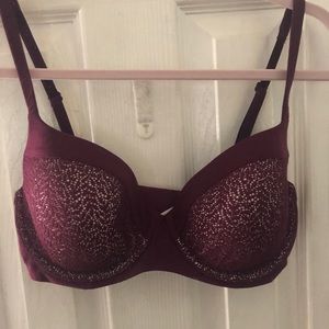 Victoria’s Secret bra 32DDD